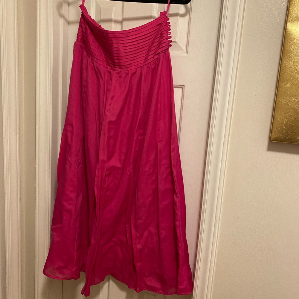 Pleated top strapless dress with lining inside